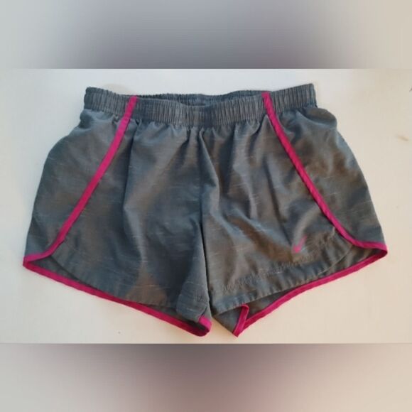 Girls Nike shorts Dri-fit z1 - Picture 1 of 3